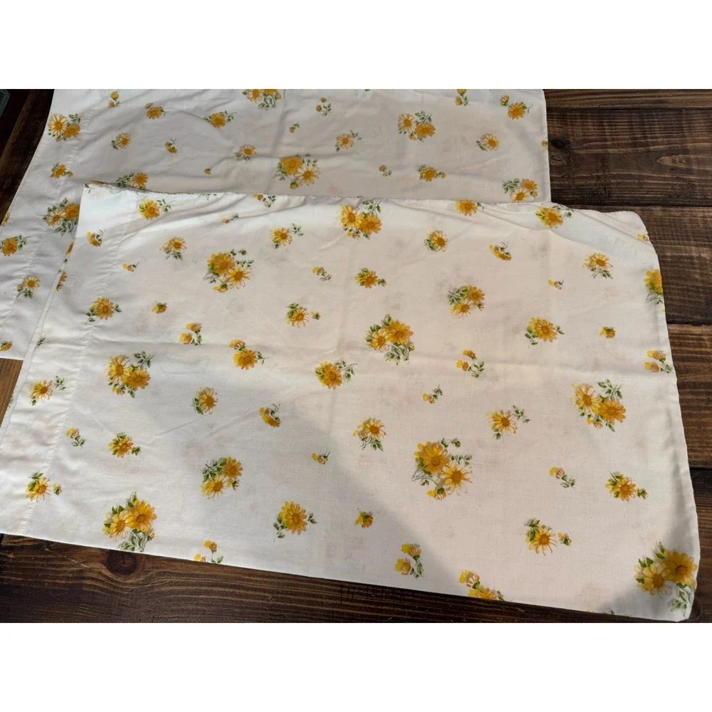 Vtg Pillowcases Monticello Yellow Orange 20